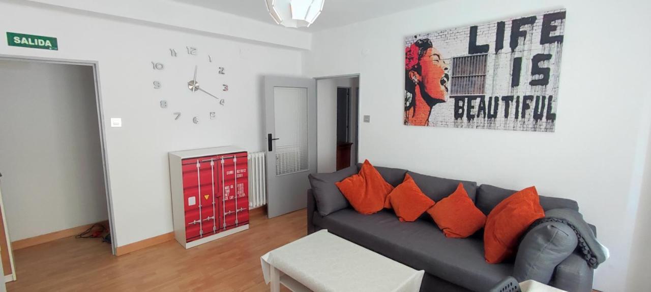 Apartamento En Zona Centrica Y Tranquila. Pamplona Exterior foto